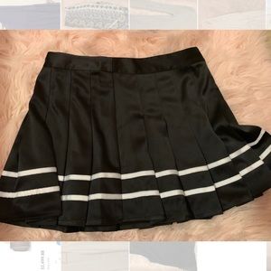Pleated skirt
